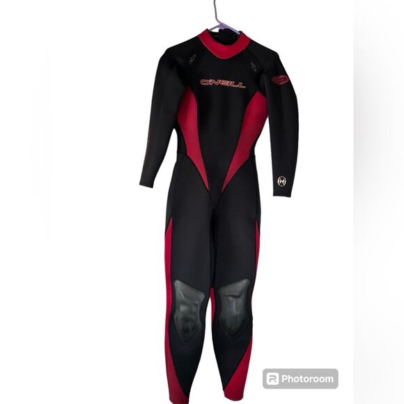 O’Neill Red and Black Full sleeve 3.2 Neoprene Wetsuit size 8 - Picture 1 of 12